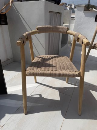 Mesa redonda madera Ø140 + 4 sillas - NUEVA