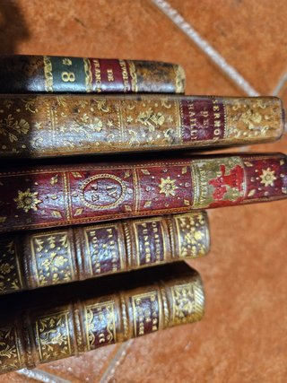 Liquidazione di 5 libri antichi del XVIII secolo