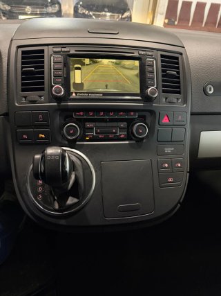 Volkswagen Multivan T5 2.0 TDI 180cv