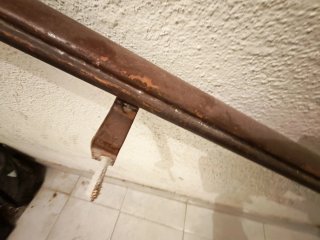 Barra de apoyo para escaleras