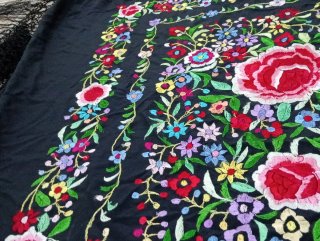 Mantón de Manila Seda Bordado Flores