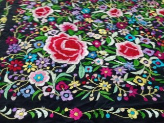 Mantón de Manila Seda Bordado Flores