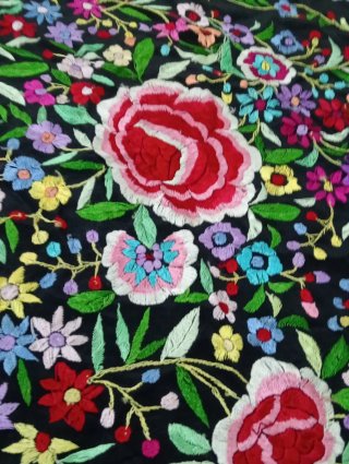 Mantón de Manila Seda Bordado Flores