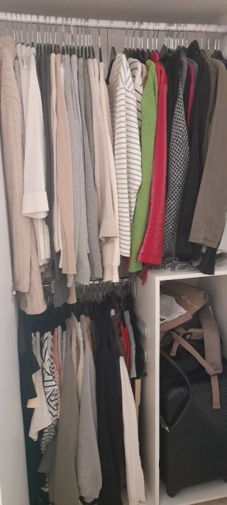 Cama con cajón y armario de madera