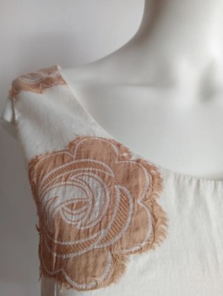 Blusa Beige y Blanca