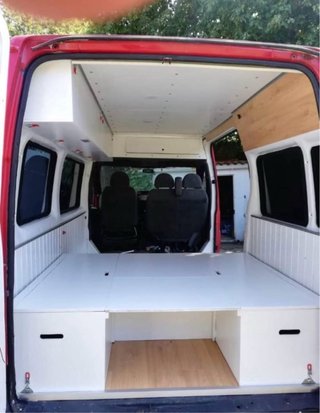 furgo camper Ford Transit lista para viajar