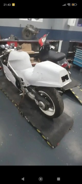 Honda VFR 750 de circuito