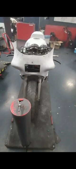 Honda VFR 750 de circuito