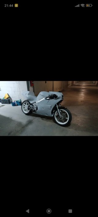 Honda VFR 750 de circuito