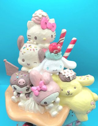 Figura Hello Kitty y Amigos Jim Shore