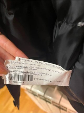 Cazadora Invierno Pull&Bear Gris oscuro capucha.