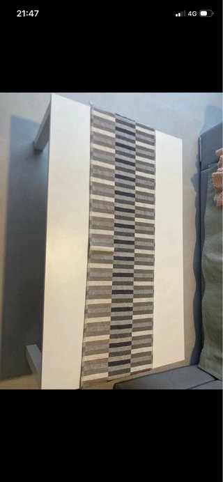 Mesa de comedor de madera blanca, se vende montada