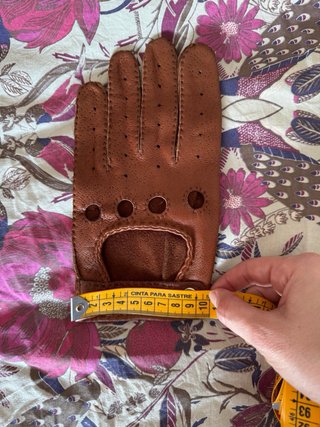 Guantes de cuero marrones