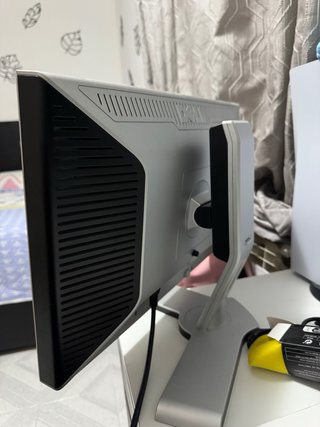 Monitor Dell para Teletrabajo u Oficina + regalo