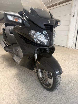 Suzuki Burgman 650 Executive Averiada