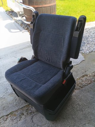 Portabicicletas y asiento T4
