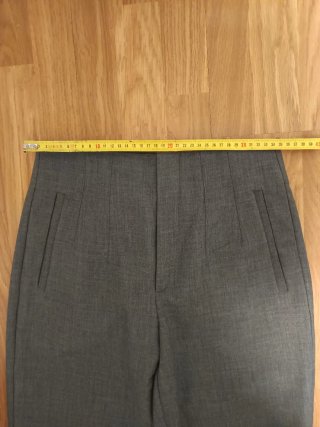 Pantalón gris
