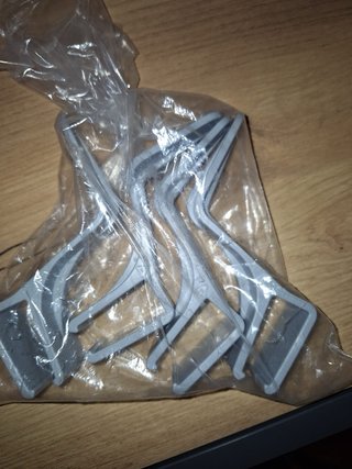 Cama articulada con ruedas y colchón sanitario