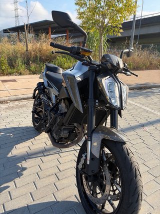 KTM 790 Duke L (A2) Negra/Plata