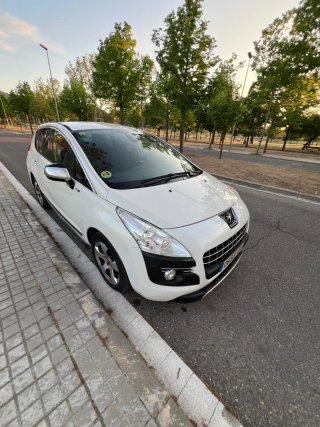Peugeot 3008 2013
