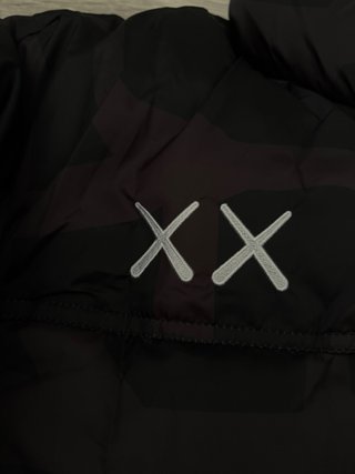 The North Face x Kaws Abrigo Negro Multicolor