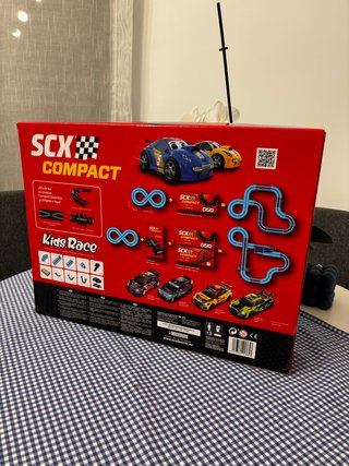 Scalextric Compact Kids Race