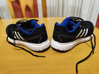 Zapatillas Adidas Negras y Azules Talla 40