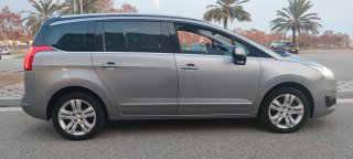 Peugeot 5008 2016