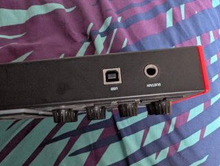 Teclado AKAI MPK Mini