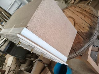 Cajonera blanca de madera