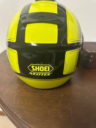 Casco modulare Shoei nero e giallo