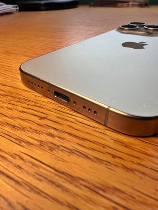 iPhone 15 Pro 256GB – Titanio Naturale – 80%