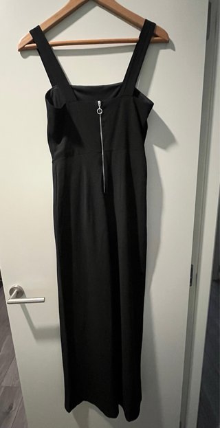 Mono negro elegante