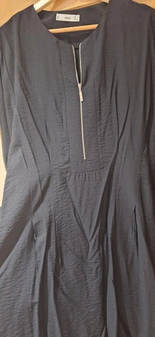 Vestido midi negro Mango talla L