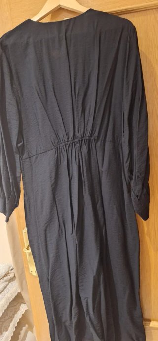Vestido midi negro Mango talla L