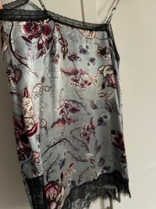 Top Zara flores y encaje