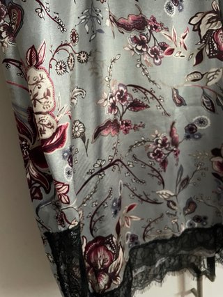 Top Zara flores y encaje