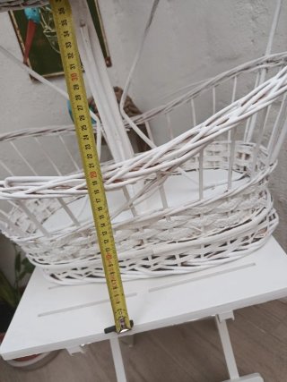 Cesta de mimbre blanca de 2 niveles