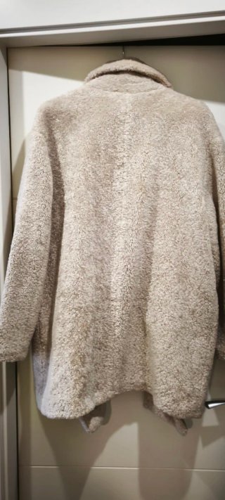 Abrigo peluche beige Pull&Bear