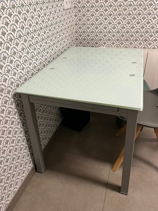 Mesa extensible cristal blanco y metal