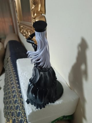 Figura anime 23cm adornos coleccionistas.