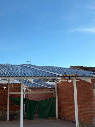Panel sándwich imitación teja gris