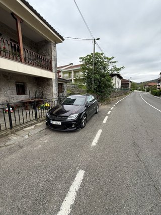 Opel Astra H GTC 1.9CDTI