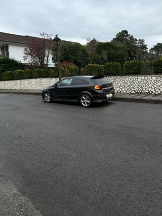 Opel Astra H GTC 1.9CDTI