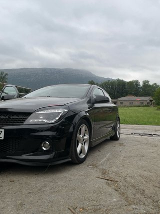 Opel Astra H GTC 1.9CDTI