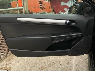 Opel Astra H GTC 1.9CDTI