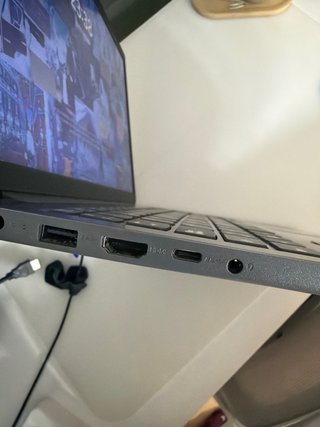 Ordenador portátil Lenovo gris