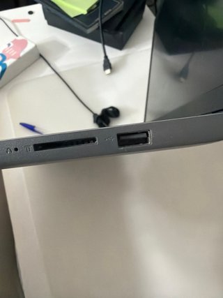 Ordenador portátil Lenovo gris