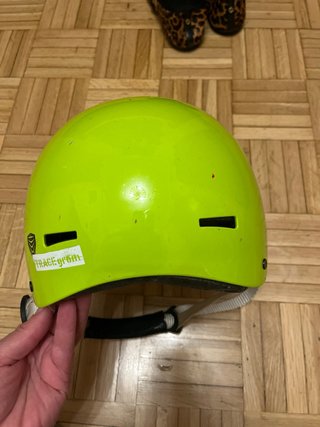 Casco de bici infantil color verde lima