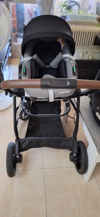 Silla de coche i-Size Maxi-Cosi y porta bb